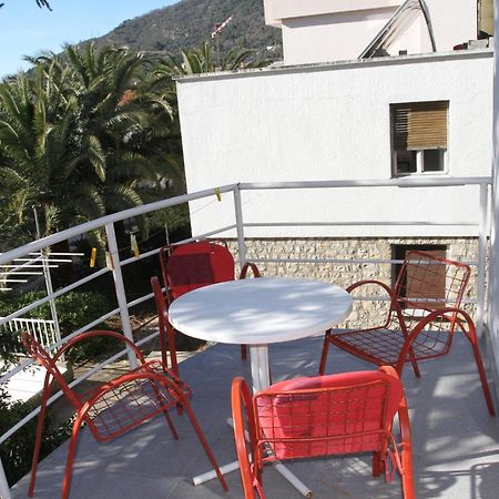 Apartments Popovic Petrovac Ngoại thất bức ảnh