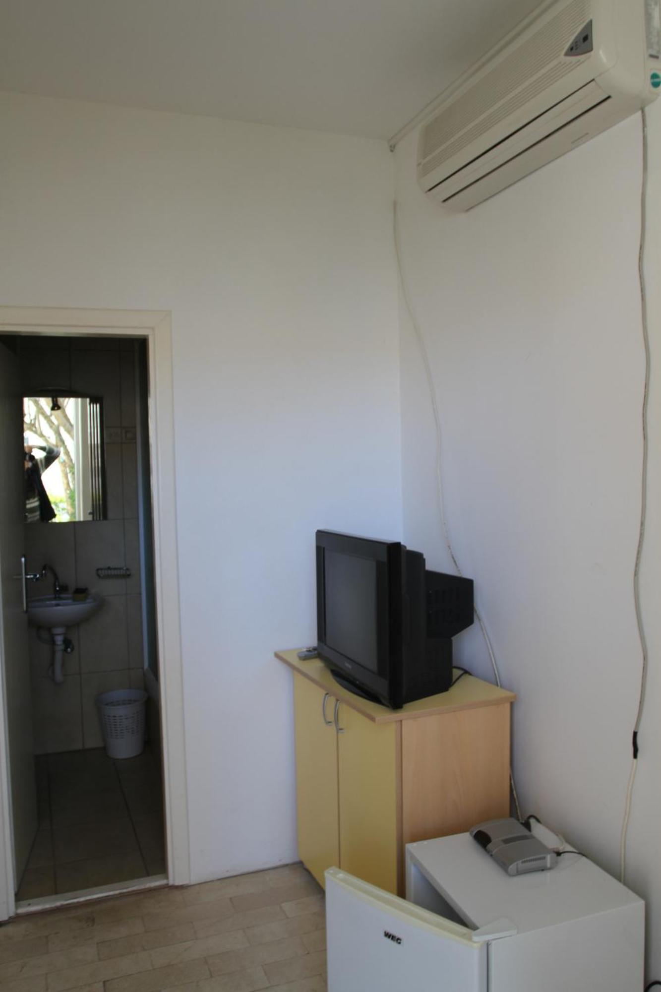 Apartments Popovic Petrovac Ngoại thất bức ảnh