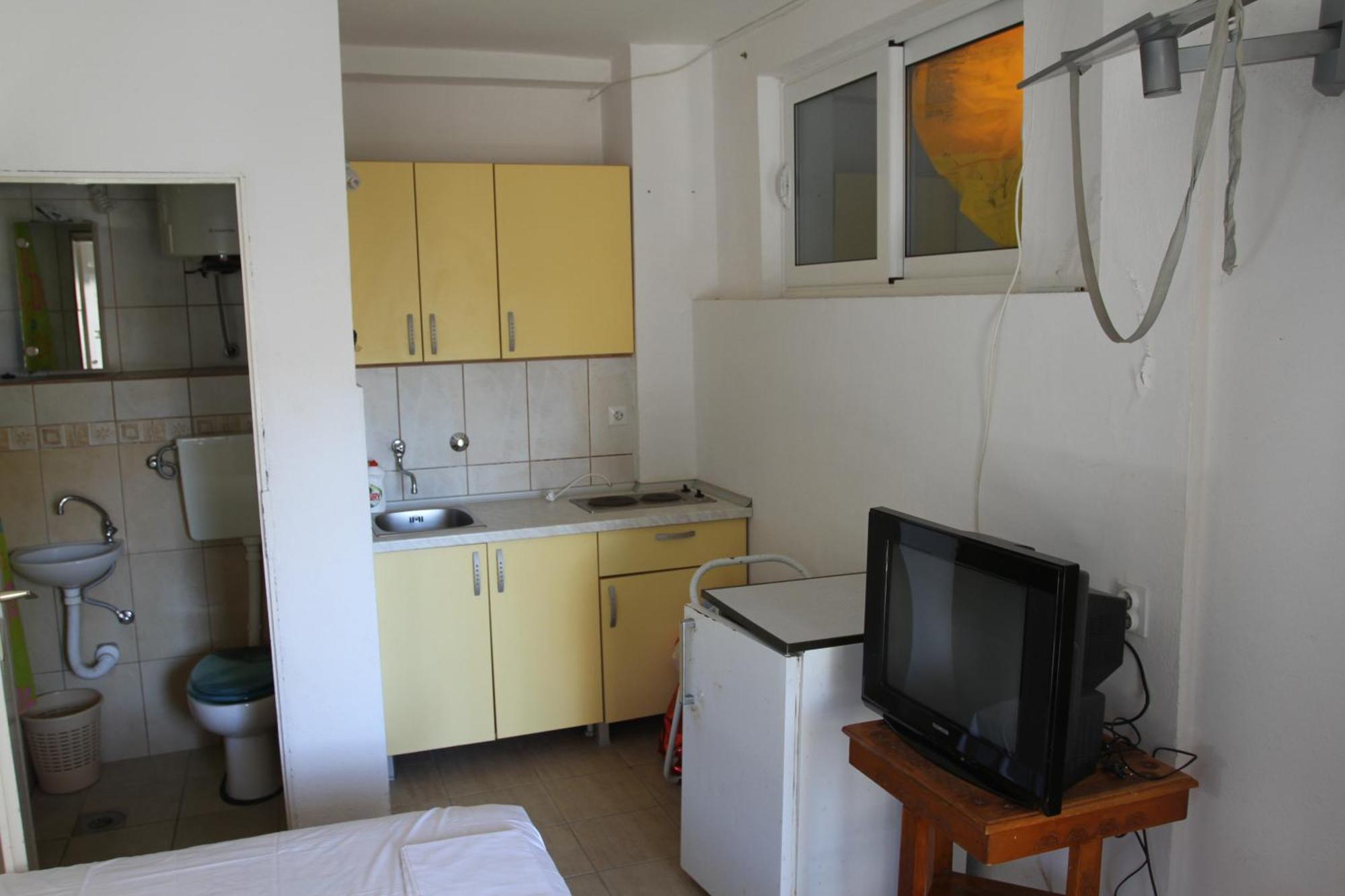 Apartments Popovic Petrovac Ngoại thất bức ảnh