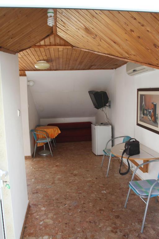 Apartments Popovic Petrovac Phòng bức ảnh