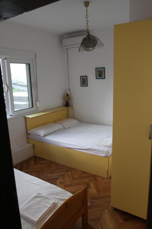 Apartments Popovic Petrovac Phòng bức ảnh